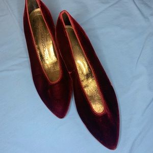 Red Velvet Kitten Heels😽